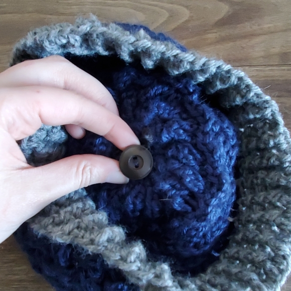 2 for $50! Crocher Unisex Winter Hat with Pompom - Picture 3 of 3